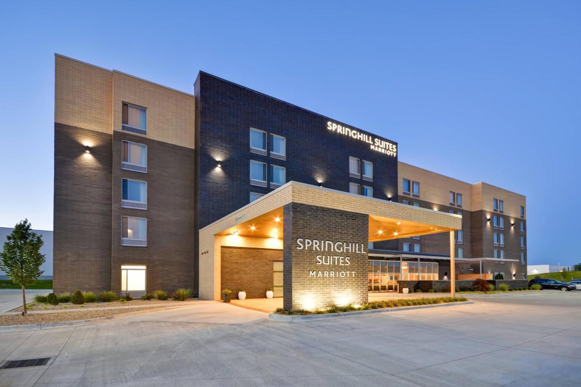 Springhill Suites By Marriott Cincinnati Blue Ash Bagian luar foto