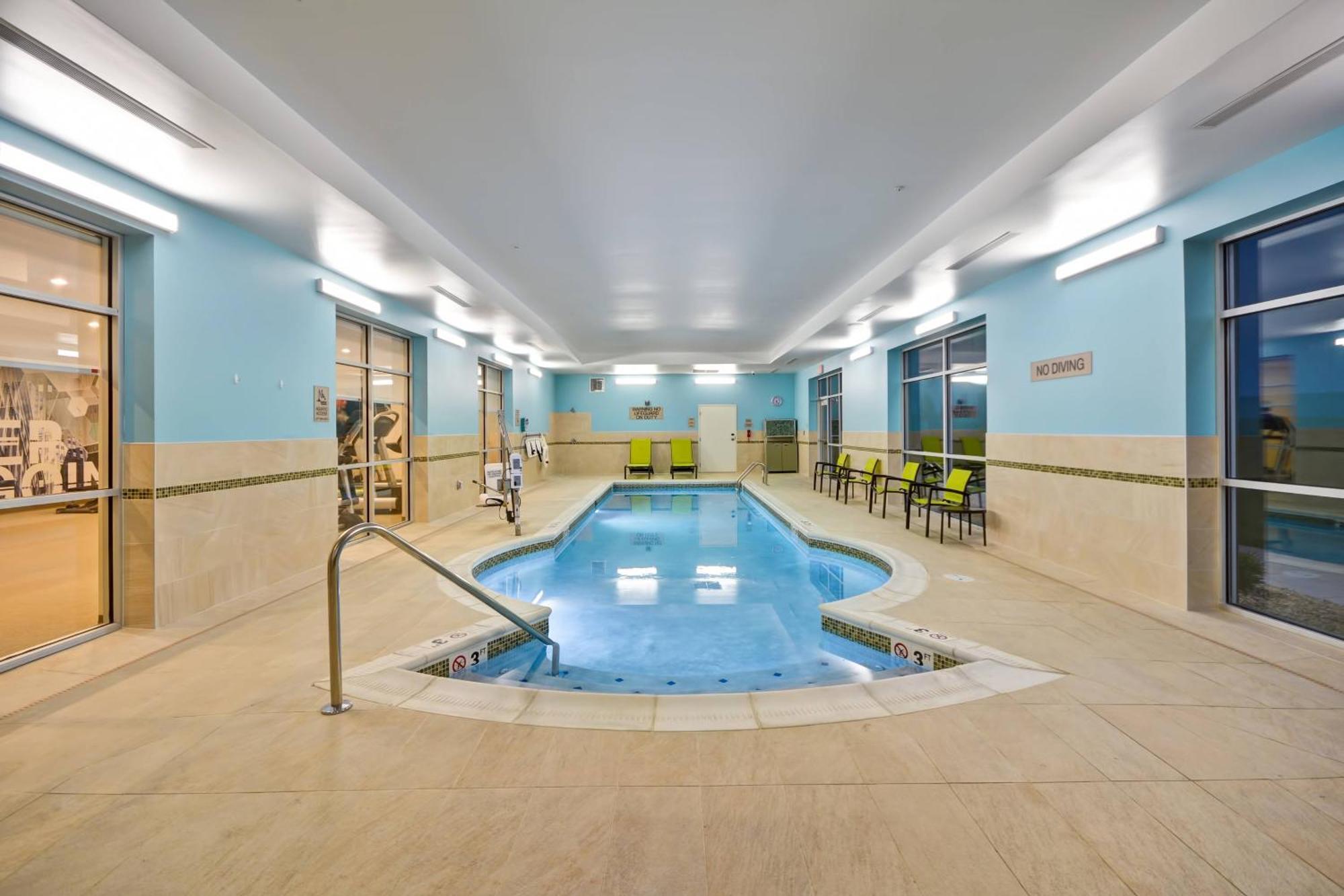 Springhill Suites By Marriott Cincinnati Blue Ash Bagian luar foto